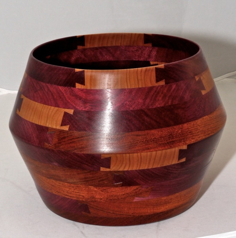 bowls with ornamentation 106.jpg