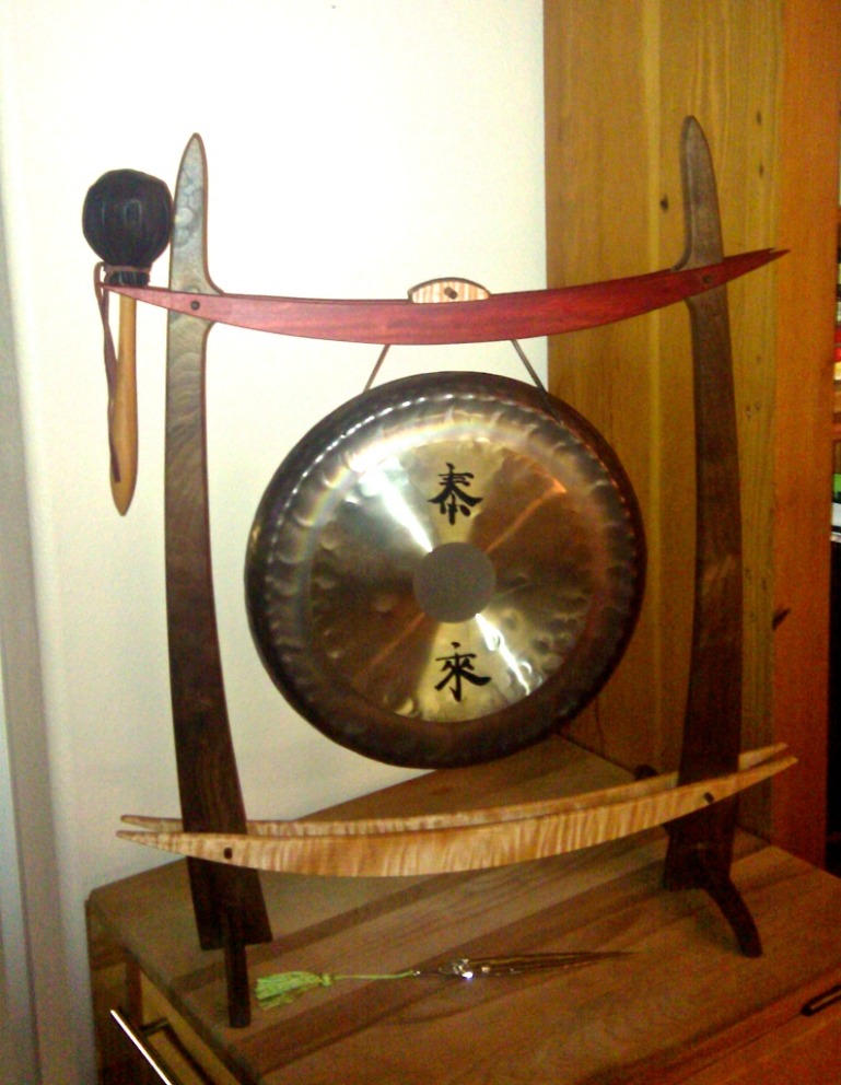 gong stand 13 gong in customer home.jpg