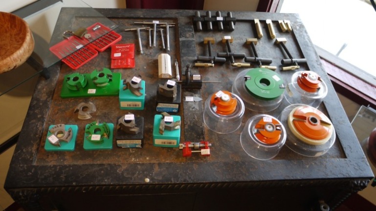 i periodically sell surplus tooling on top of the old safe.jpg
